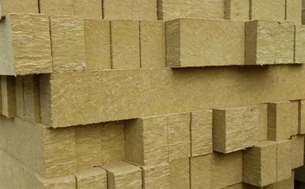 外墻巖棉板為什么要設(shè)置隔汽層？